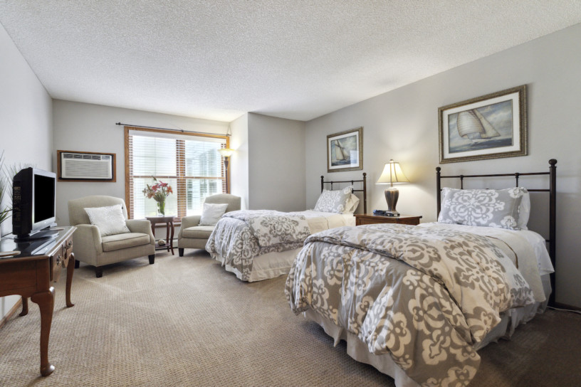 I6-guest room